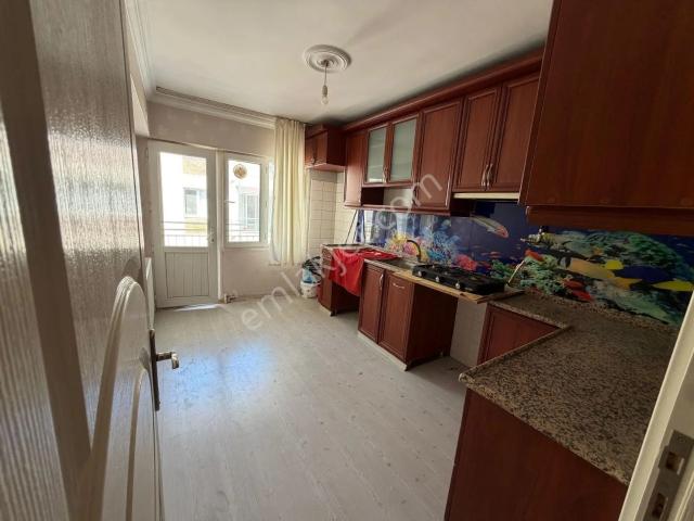 Menemen Esatpaşa İzban Yakınında Doğalgaz Lı Kiralık 3+1 Daire