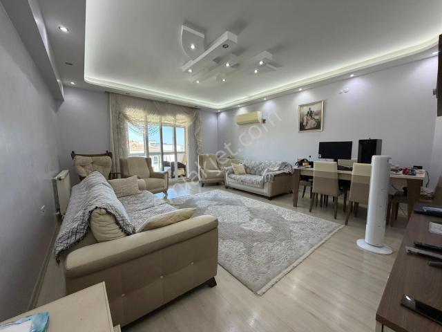 Menemen Esatpaşada Izbana Yakın 3+1 145 M² Net Satılık Daıre