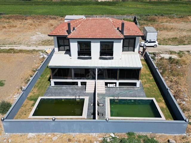 MENEMEN GÜRNERLİ' DE ÖZEL TASARIM SATILIK 3+1 DUBLEKS İKİZ VİLLA
