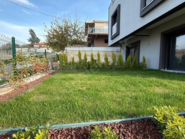 Menemen Süleymanlıda Doğa İçinde Satılık 3+2 Tribleks Villa