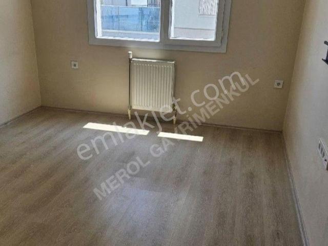 Menemen Seyrek Kampüs Life'ta Kiralık 2+1 Bahçe Katı Daire