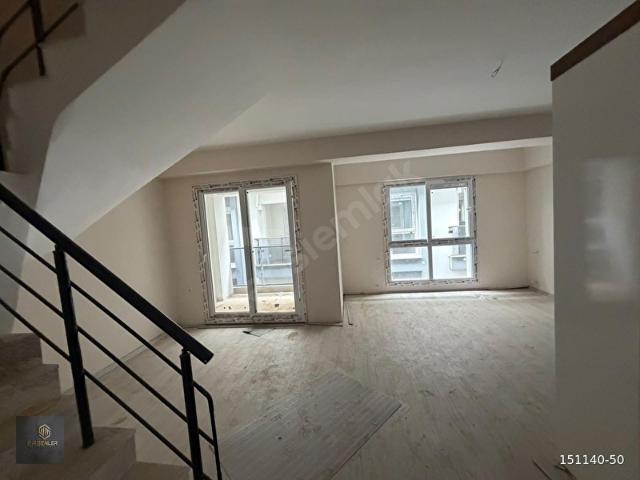 MENEMEN SEYREK MERKEZ'DE SAATILIK 3+1 DUBLEX DAİRE