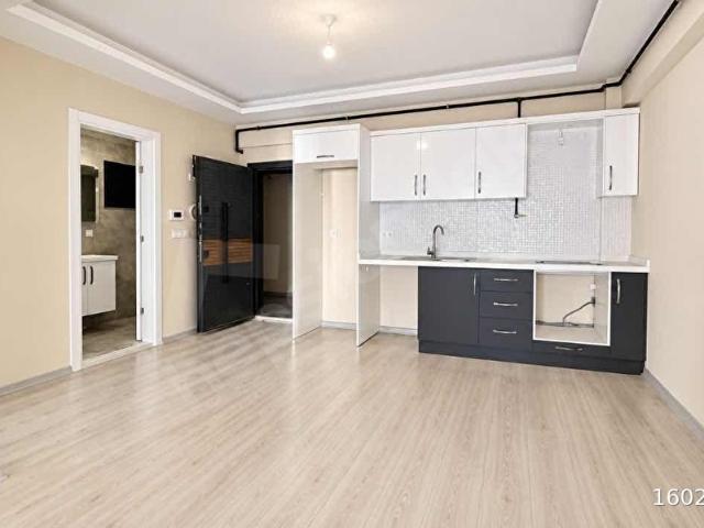 MENEMEN SEYREK'TE 60m SIFIR 1 + 1 ARA KAT DAİRE