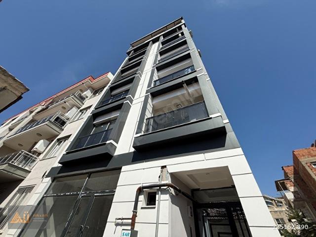 MENEMEN TÜLBENTLİ MAHALLESİNDE ÇARŞIYA YAKIN SATILIK 2+1 DAİRE