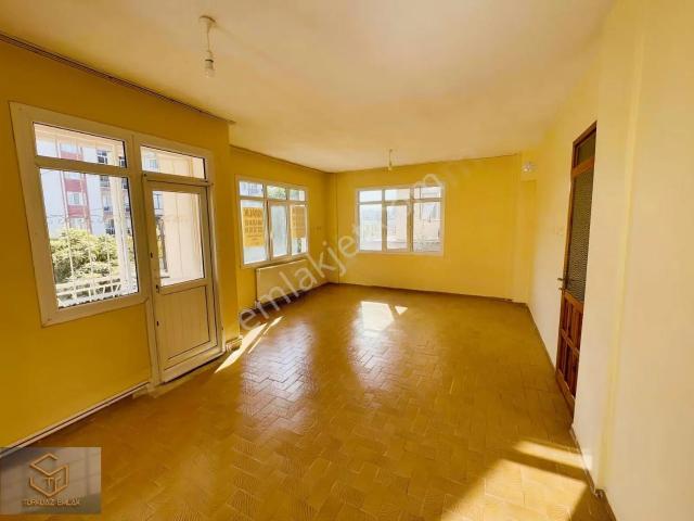 Menemen Uğur Mumcu Mah. 3+1 Kiralık Daire