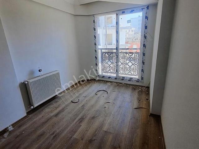 Menemen Uğur Mumcu Mh. 2+1 Arakat Kapalı Mutfak Sıfır Daire