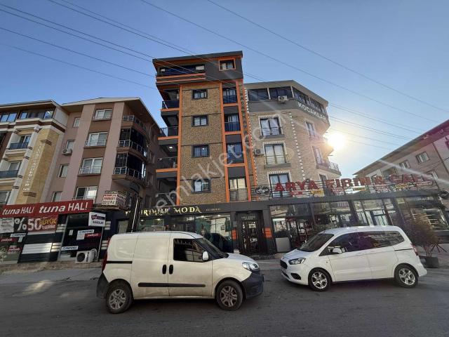 Menemen Uğur Mumcu'da Kapalı Mutfak Kiralık 2+1 Daire