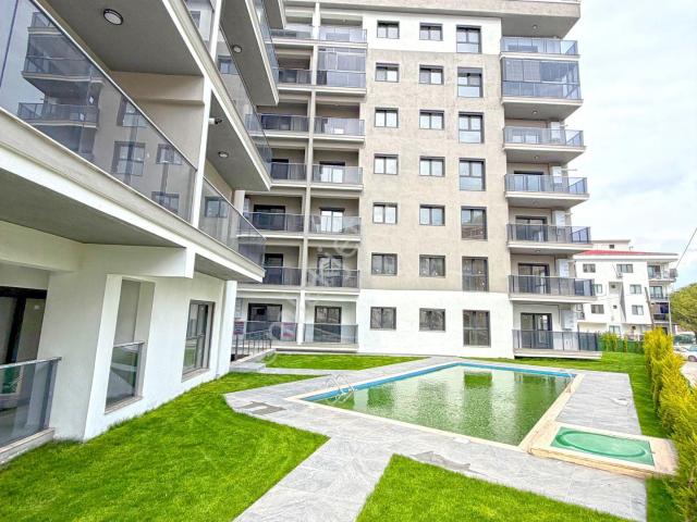 Menemen Ulukent'te Havuzlu Sitede Satılık 3+1 Daire