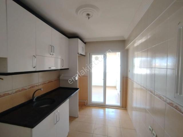 Menemen Ulukent Çakabey Sitesinde 3+1 Geniş Balkonlu Kiralık Daire