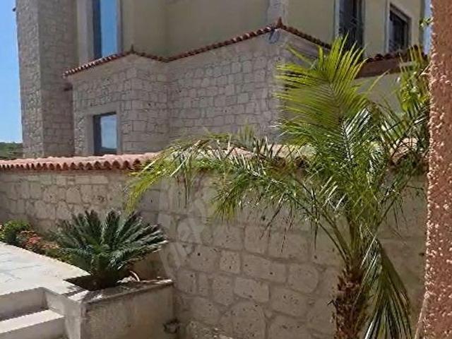 Menemen Villakentte, Alaçatı Konseptinde, Geniş, Havuzlu, Villa