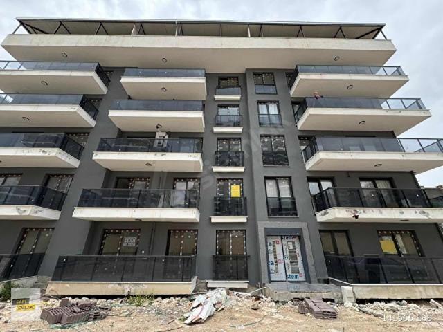 MENEMEN'DE HAVUZLU SİTE İÇERİSİNDE SIFIR 2+1 DAİRE