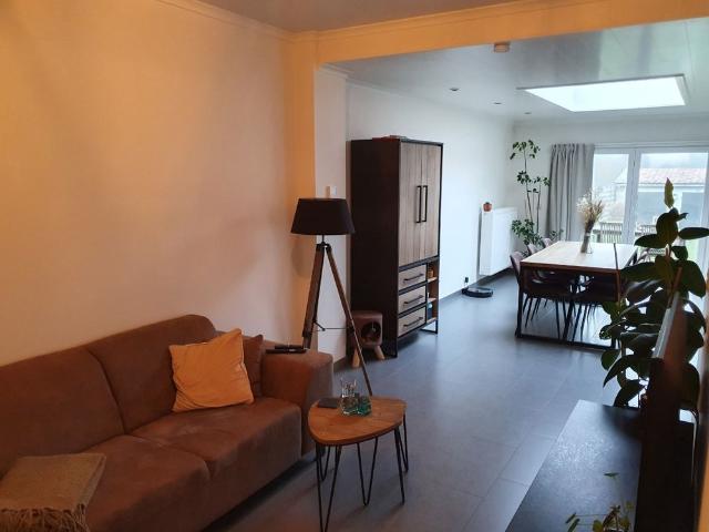 Menen Vernieuwde woning met 3 slaapkamers te huur