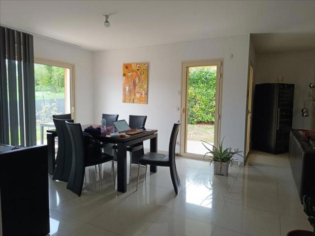 MENETROL Maison 4 chambres