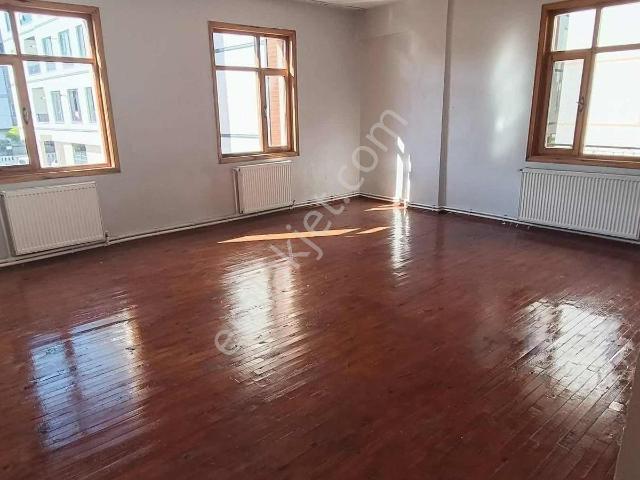 Mengene'de 3+1 Zemin Üstü Kiralık Daire