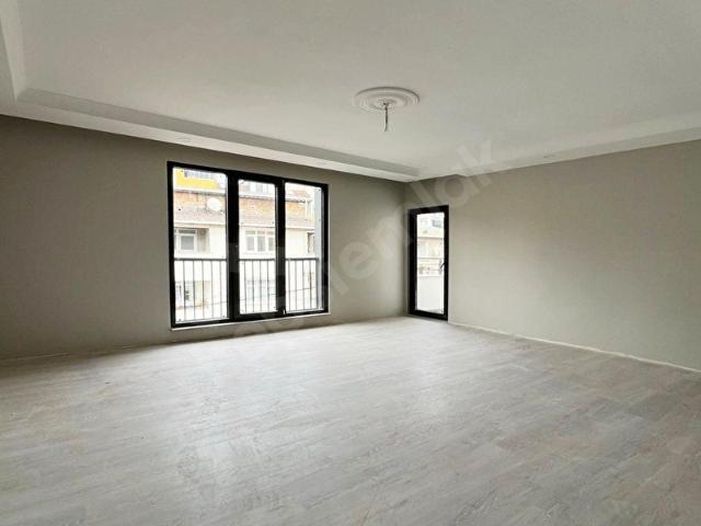 MENGÜKAN YAPI'DAN AHMET YEVESİ MH'SİNDE ARA KAT FIRSAT DAİRE!