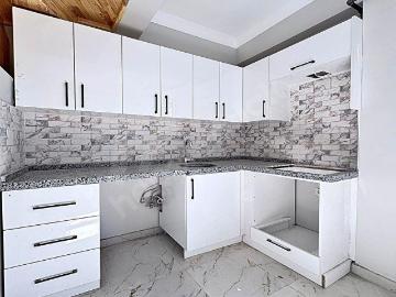 METROYA YÜRÜME MESAFESİ 3+1 FERAH KULLANIŞLI DUBLEX