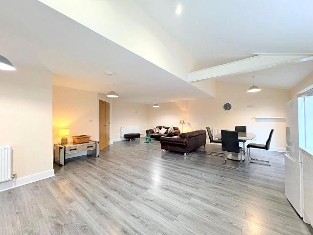 Menlove Avenue, Woolton, Liverpool, Merseyside L25, 4 bed bungalow to rent, £2,500 pcm | PrimeLocation