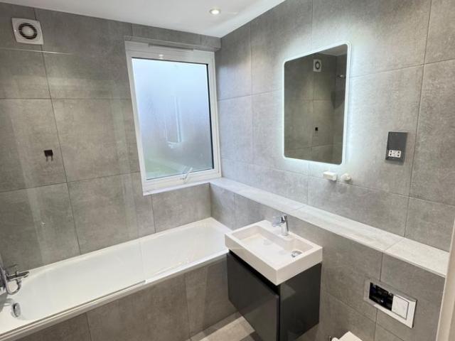 Menotti Street, London E2, 4 bed shared accommodation to rent, £1,170 pcm | PrimeLocation