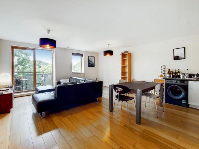 Meath Crescent, Bethnal Green. 1 bed flat to rent £2,100 pcm £485 pw