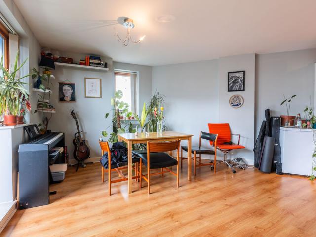 Meath Crescent, London, E2