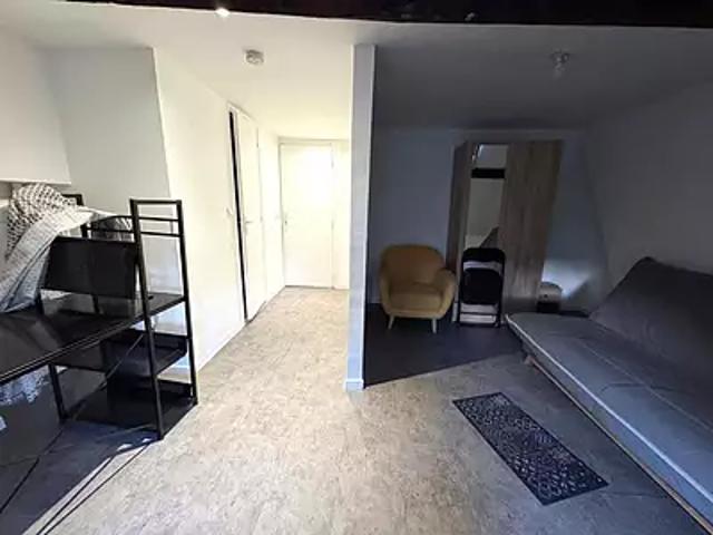Meaux 77100 Location appartement 1 pièce t1 au dernier étage cave