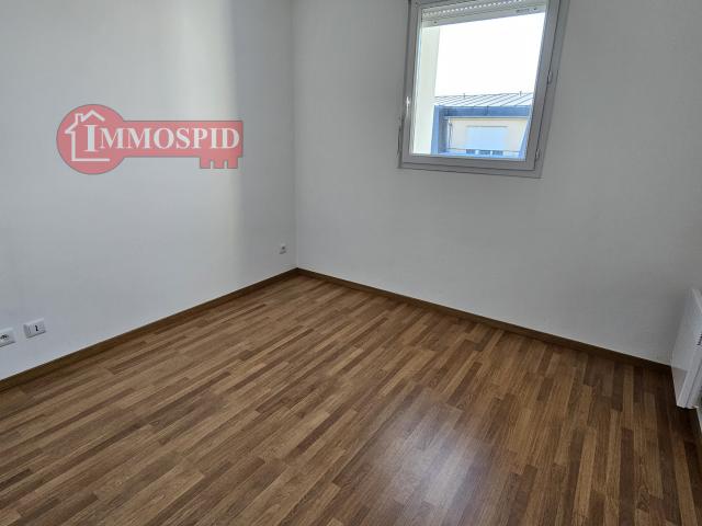 MEAUX, appartement trois pièces de 57 m² environ