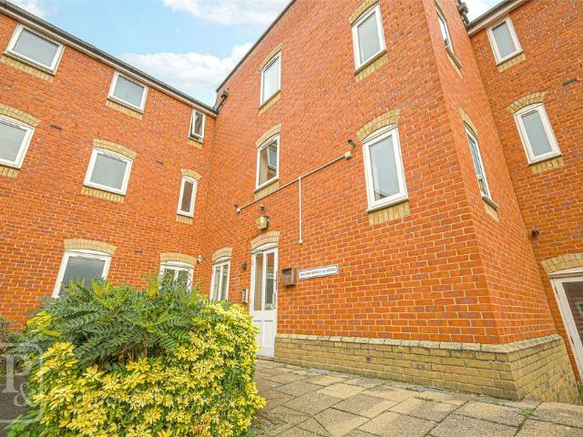 Meachen Road, Colchester, Essex, CO2 2 bed apartment to rent £1,150 pcm £265 pw