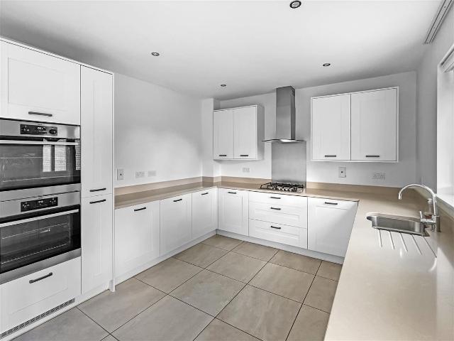 Mead Avenue, Hauxton CB22, 4 bed detached house to rent, £2,900 pcm | PrimeLocation