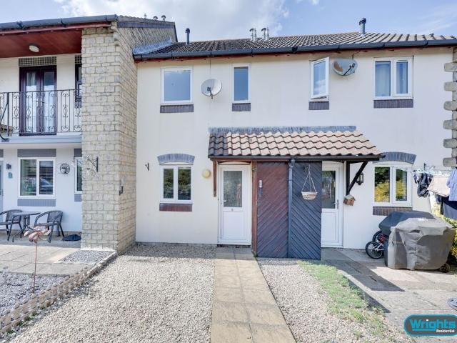 Mead Court, Trowbridge BA14, 2 bed terraced house to rent, £925 pcm | PrimeLocation