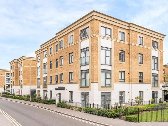 Mead Lane, Hertford SG13, 1 bed flat to rent, £1,600 pcm | PrimeLocation