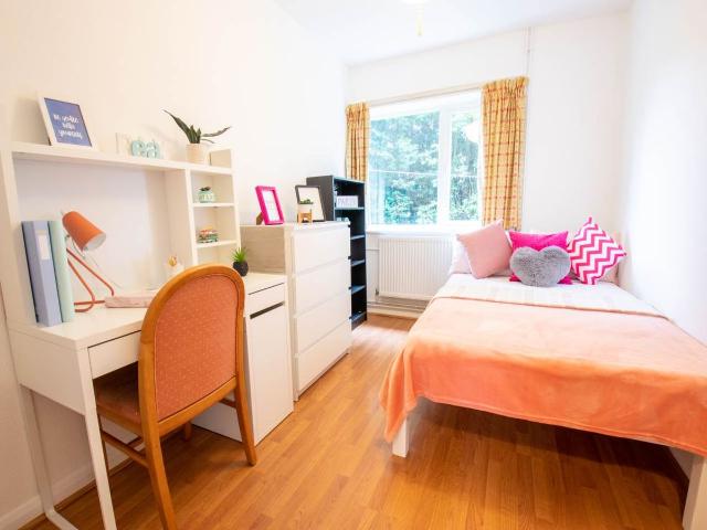 Mead Way, Canterbury, Kent CT2, 5 bed property to rent, £575 pcm | PrimeLocation