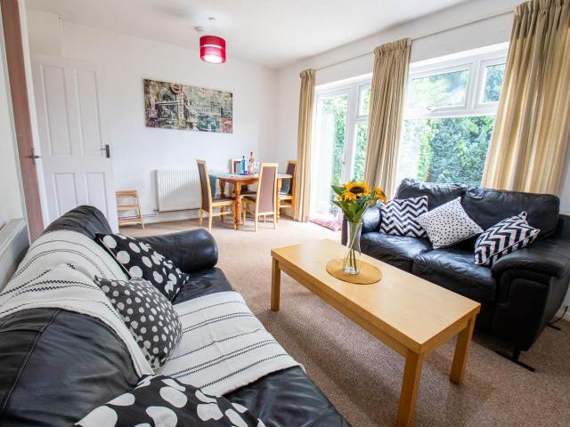 Mead Way, Canterbury, Kent CT2, 5 bed property to rent, £625 pcm | PrimeLocation