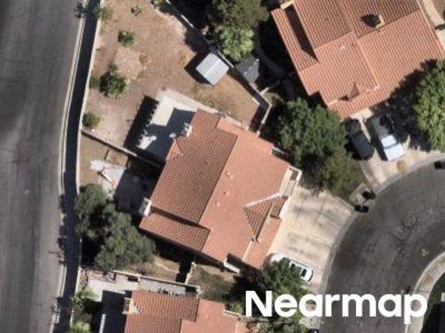 Meadbury Dr