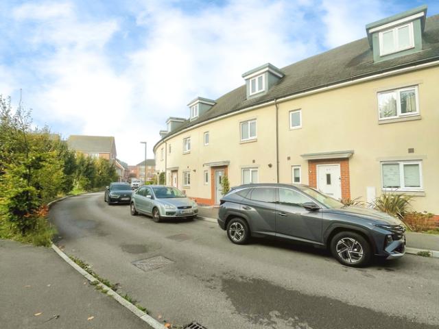 Meaden Way, Felpham, Bognor Regis PO22, 3 bed property to rent, £1,650 pcm | PrimeLocation