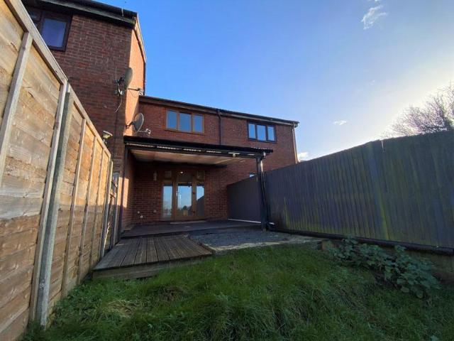 Meades Close, Marden 2 bed terraced house to rent £1,325 pcm £306 pw