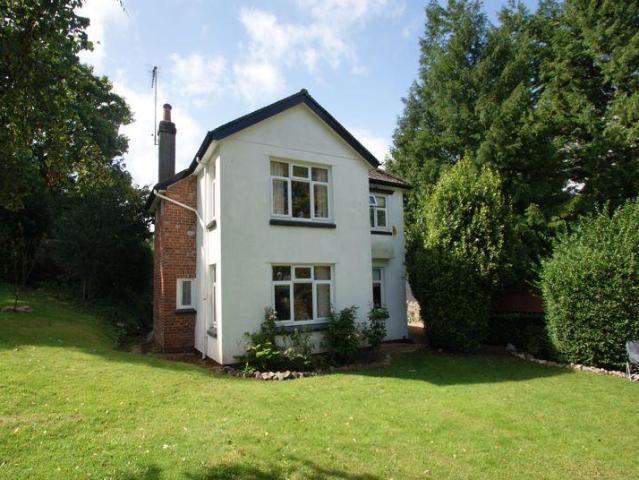 Meadfoot Road, Torquay 4 bed detached house to rent £1,700 pcm £392 pw