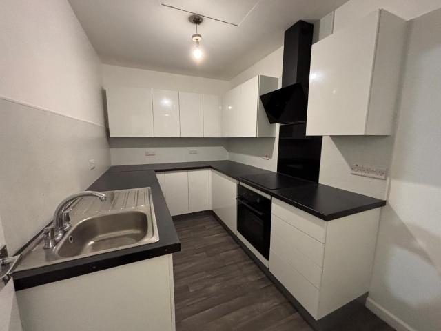 Meadfoot Road, Torquay TQ1 3 bed apartment to rent £995 pcm £230 pw