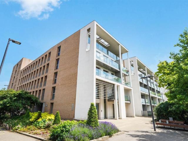 Meadow Court, 14 Booth Road, London, E16 2 bed house to rent £2,500 pcm £577 pw