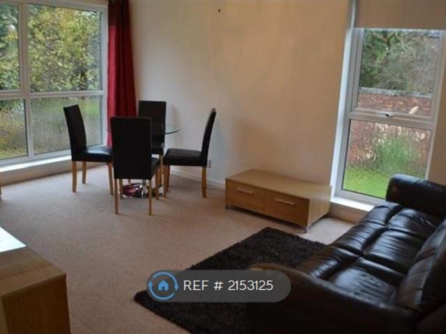 Meadow Court, Manchester M21, 2 bed flat to rent, £1,100 pcm | PrimeLocation