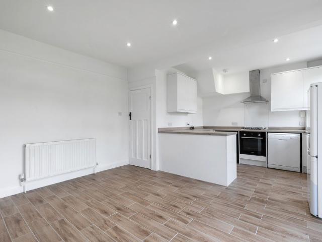 Meadow Close, Raynes Park, London SW20, 4 bed detached house to rent, £3,000 pcm | PrimeLocation
