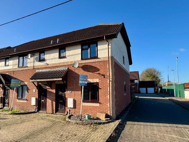 Meadow Close, Westbury BA13, 3 bed end terrace house to rent, £1,200 pcm | PrimeLocation