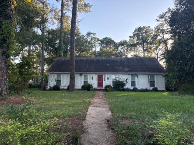 Meadow Brook Ln