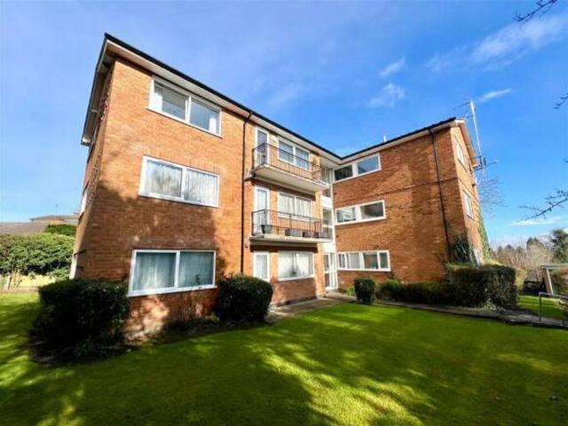 Meadow Drive, Hampton In Arden, B92 2 bed flat to rent £1,100 pcm £254 pw