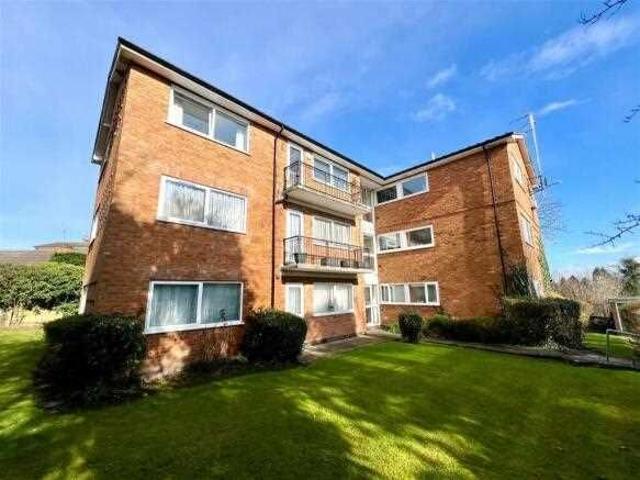 Meadow Drive, Solihull B92, 2 bed flat to rent, £1,150 pcm | PrimeLocation