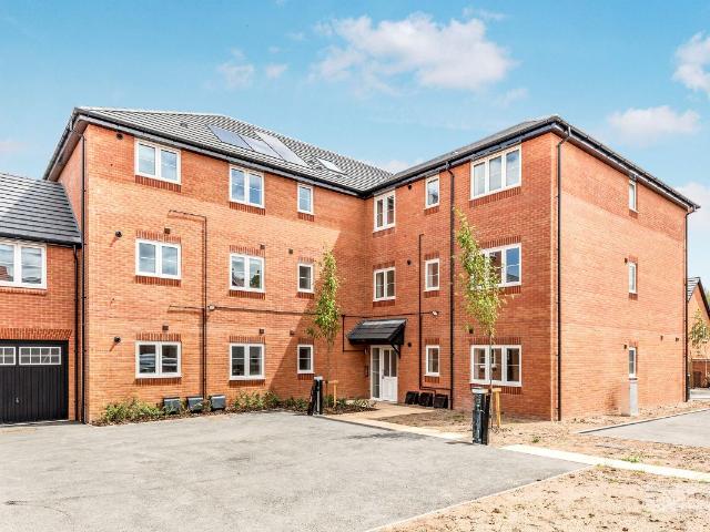 Meadow House Drive, Coventry CV4, 2 bed flat to rent, £1,250 pcm | PrimeLocation
