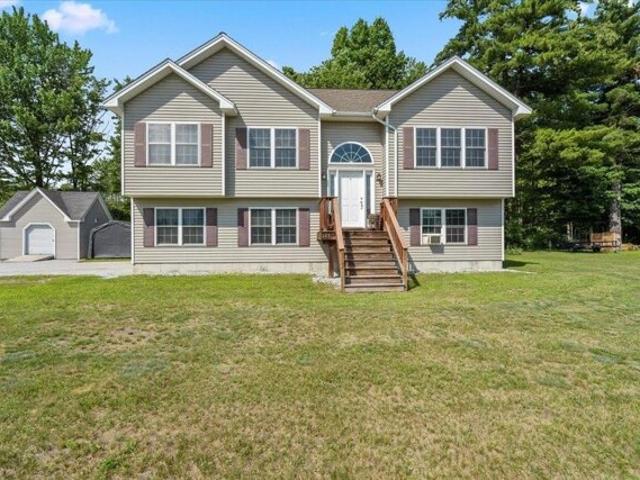 Meadow Ln, Highgate, Home For Sale