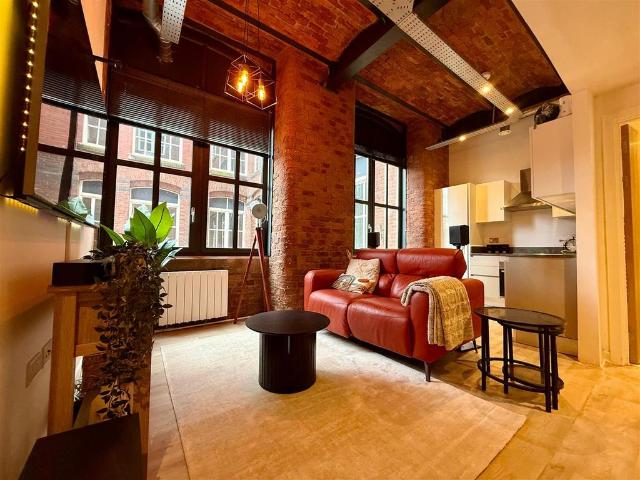 Meadow Mill, Stockport 1 bed apartment to rent £1,100 pcm £254 pw