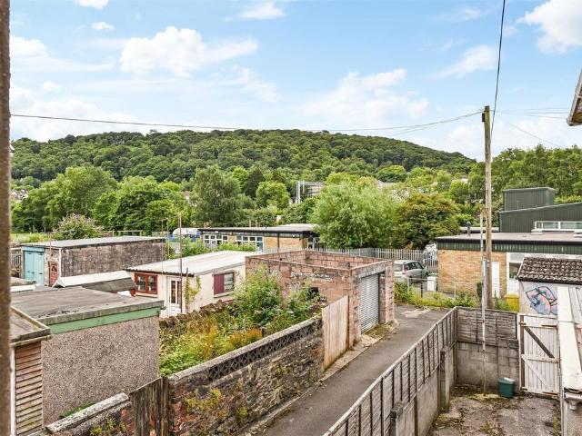 Meadow Street, Pontypridd CF37 1 bed in a house share to rent £325 pcm £75 pw