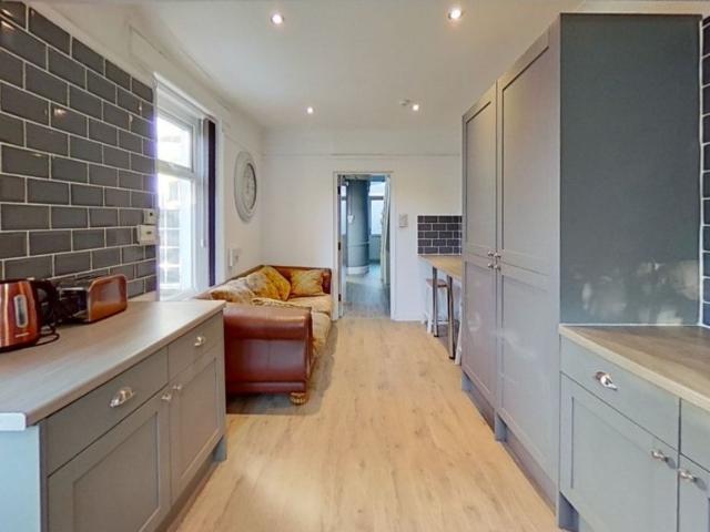 Meadow Street, Treforest CF37, 5 bed shared accommodation to rent, £355 pppm | PrimeLocation