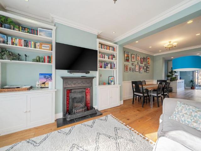 Meadow Road, Wimbledon, London, SW19